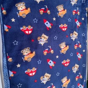 SOLD! Baby blanket in like-new shape